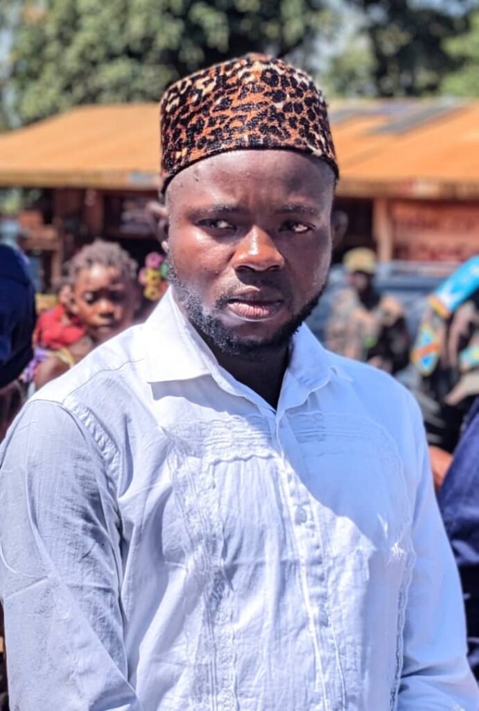 IMG-20250303-WA0796-691x1024 Watsa : Le Chef de secteur Mangbutu mobilise les jeunes de son entité à intégrer l'armée