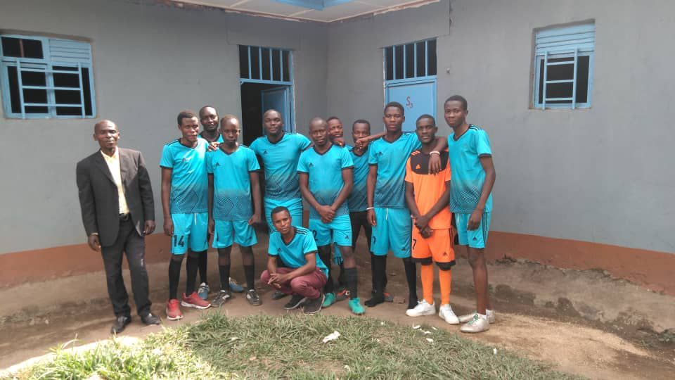 img-20250327-wa00616938289309228951451 Bunia : Sport - Les enseignants et les élèves du Complexe Scolaire Blessing s'affrontent