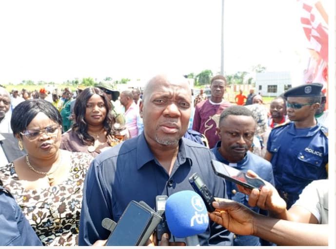 img-20250427-wa04178751369515086325516 Haut-Uele : Le Gouverneur Jean Bakomito Gambu de retour à Isiro avec des promesses de développement