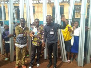 img-20250507-wa01051838333575334996535-300x226 Haut-Uele: le directeur de l’école primaire Yabu salue l’appui de l’honorable Françoise Azaro Kany pour la réhabilitation de son établissement