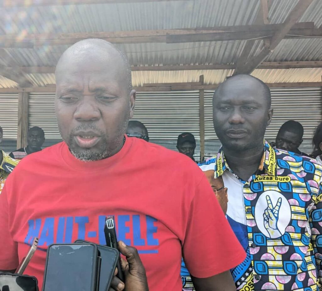 img-20250519-wa00411683939475962311102-1024x926 Haut-Uélé : la notabilité de Watsa salue la visite du gouverneur et encourage les efforts en faveur du développement des infrastructures