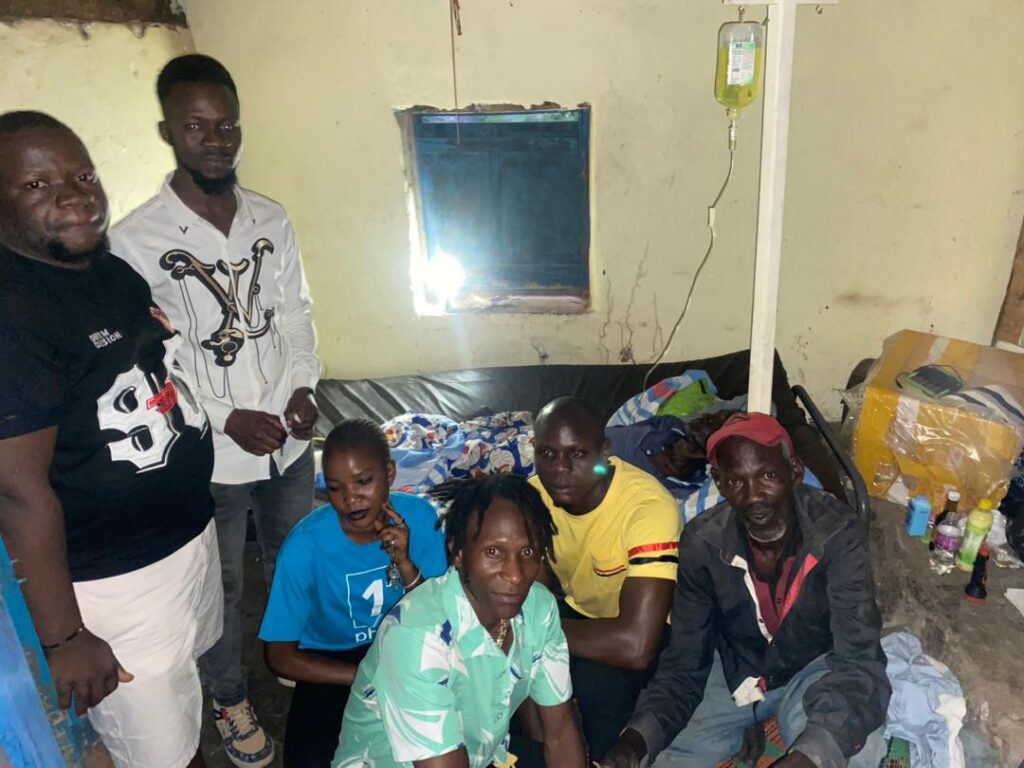 img-20250521-wa00664937678318907503695-1024x768 Haut -Uele/Aba : le staff Jeunes Sans Complexe au chevet des malades de l’hôpital de Nyalanya