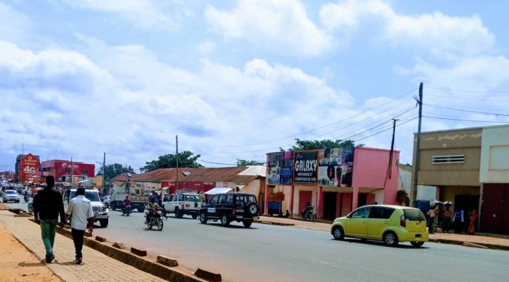 img-20250701-wa006125924634217382795240-1024x568 Bunia : un chef d’avenue suspendu exige 3 000 FC pour identifier les déplacés à Bembey
