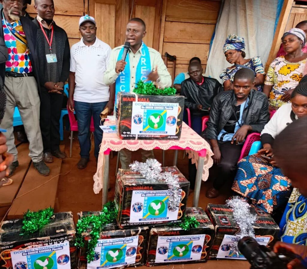 img-20250702-wa01542288428225955616434-1024x899 Haut-Uele : le député Ombeni Kavunga apporte son soutien à l’autonomisation des femmes à Mungbere
