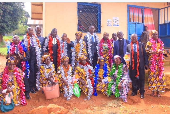 img-20250714-wa01048294564850990768723 Watsa/Religion : clôture solennelle de l'année scolaire à l’Institut Biblique IBW avec la première promotion de 13 couples pasteurs formés