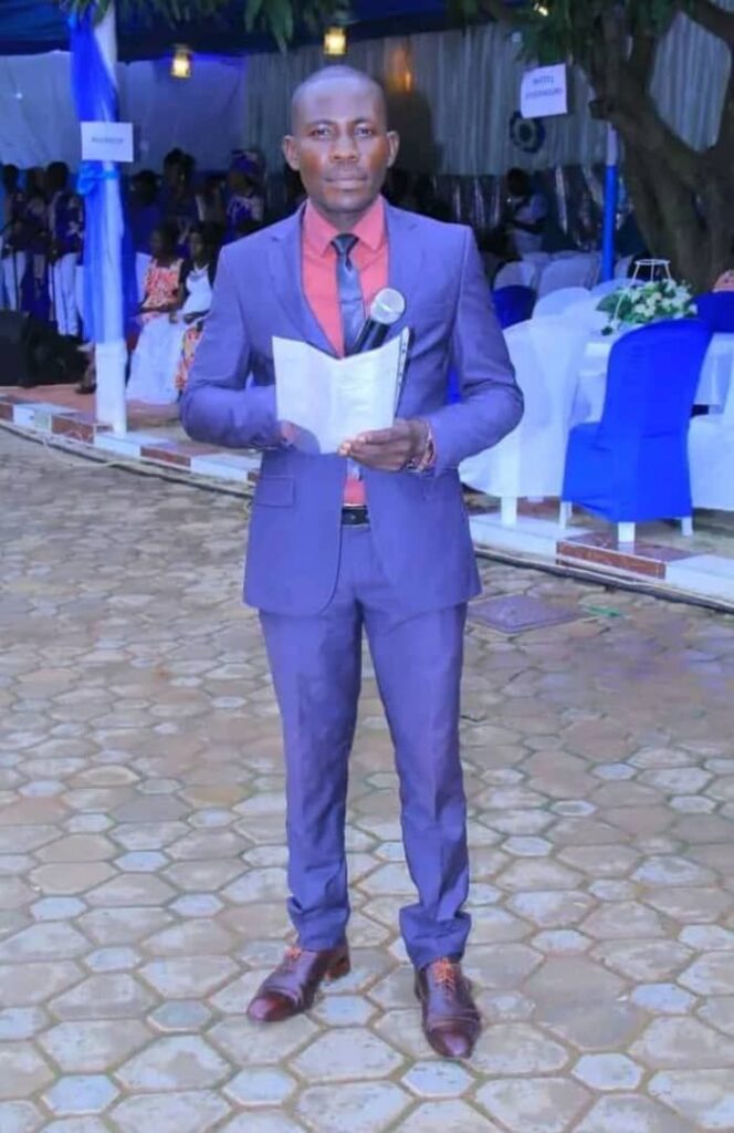 img-20250715-wa01634672015821830932007-664x1024 Bunia :le député provincial Antoine Mopepe célèbre les 10 ans de l’ASSEZABIA avec un message fort aux étudiants