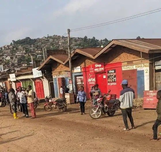 img-20250715-wa02673782386565328715920 Nord-Kivu : les services mobile money de Kanyabayonga asphyxiés par l’insécurité