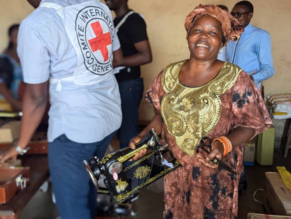 img-20250723-wa02358568657389829475783-1024x771 Ituri : le CICR redonne espoir aux femmes de Nyakunde à travers un appui en matériel de couture