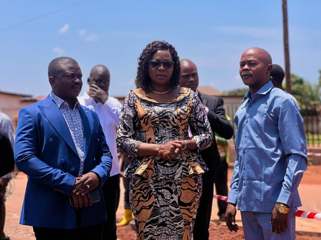 img-20250829-wa00217256060438417836874-1024x768 Haut-Uele : la députée Geneviève Inagosi salue la politique novatrice appliquée par le gouverneur Jean Bakomito