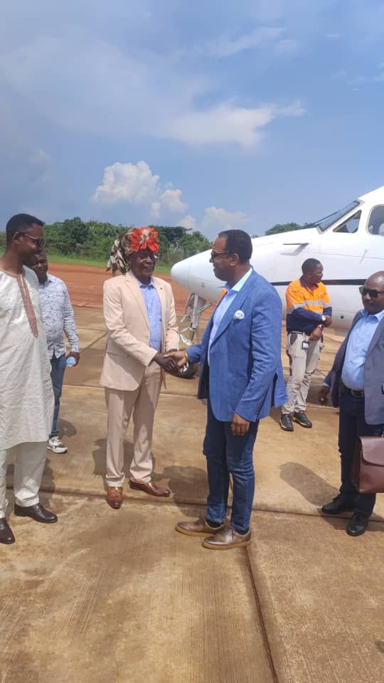 img-20250908-wa01843777592697969278727 Haut-Uele : le vice-ministre des Affaires coutumières en mission officielle à Watsa pour l’installation des chefs de chefferie de Bari-Logo et Bangba-Mayogo