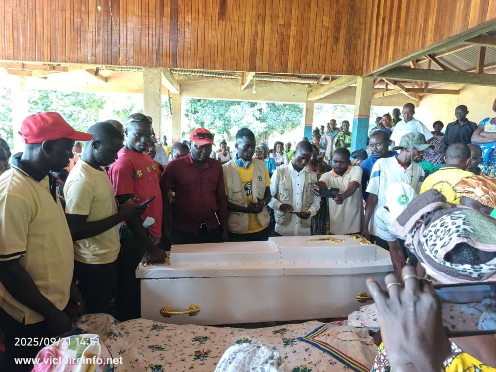 img-20250921-wa02088731523073447380572 Haut-Uele : dernier hommage émouvant à Afounde Linde Kabagbesi, voix historique de Bomoko FM Watsa