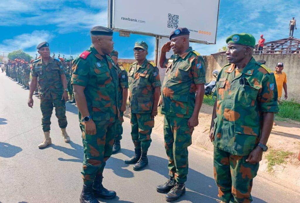 img-20251023-wa01498987823649107282342-1-1024x693 RDC : le général-major Akili Muhindo Mundos en mission d’évaluation à Kikwit