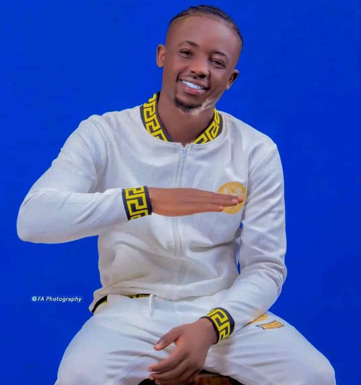 img-20251110-wa0093402358952375683397 Haut-Uele/Musique : “Amour +”, le nouveau chef-d’œuvre de Bobo la Clochette enflamme les cœurs