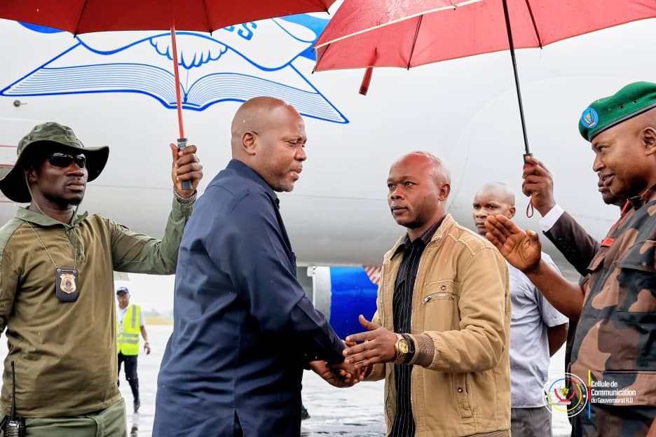img-20251110-wa01974060886627904639637 Haut-Uele : le Gouverneur Jean Bakomito de retour à Isiro après une mission de travail à Kinshasa et au Maniema