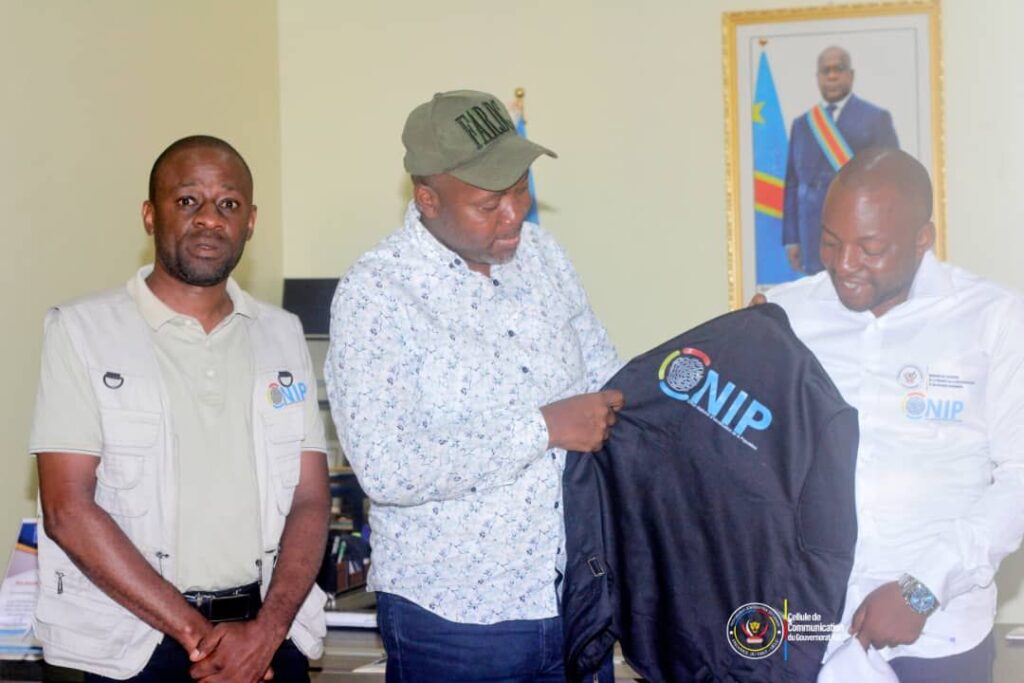 img-20251123-wa00898208782912015610114-1024x683 Haut-Uele : le Gouverneur Jean Bakomito reçoit la délégation de l’ONIP à Isiro