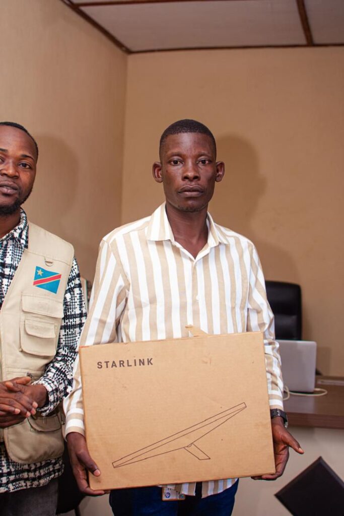 95dd0e7162db41408fb4b45f27964b9e2400112898280712123-683x1024 Watsa : le conseil territorial de la jeunesse (CTJ) renforcé en connectivité grâce au don d’un kit Starlink par la Fondation un cœur dévoué du député Me Bismick Boele Losomia