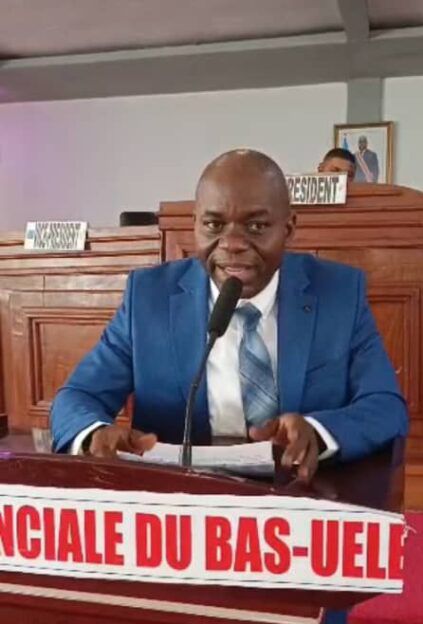 image_editor_output_image1040595691-1765527755862912946608654199983 Bas-Uele : le Professeur Simon Tutu Tsamemba s’interroge sur la gestion budgétaire du gouvernement provincial