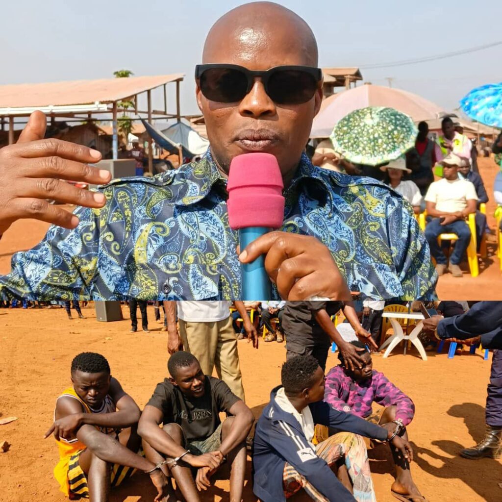 img-20251201-wa01086090707173039724937-1024x1024 Watsa : quatre présumés voleurs présentés à l’autorité territoriale lors d’un meeting populaire à Giro