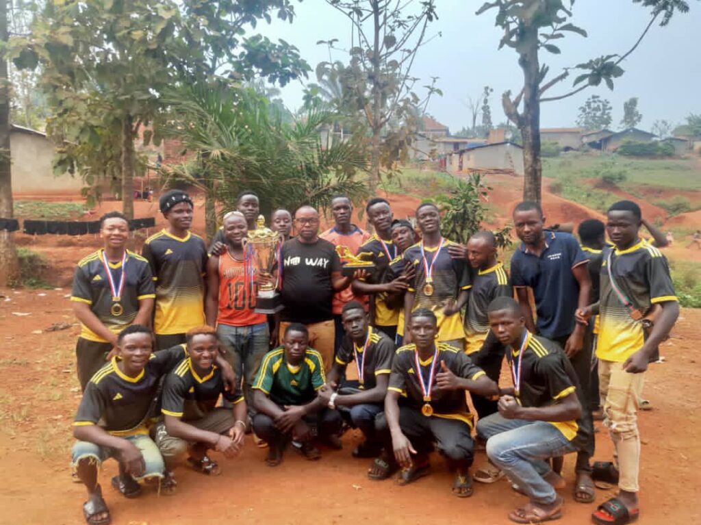 img-20260303-wa00785514704605234782676-1024x767 Watsa | Football : Rayon Soleil sacré au stade municipal de Sokimo, Didier Angalo applaudit la détermination de l’équipe
