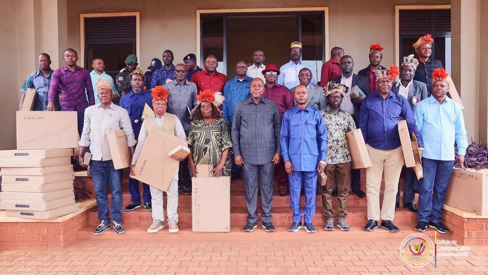 img-20260311-wa009017025151575430039887 Haut-Uele : le gouverneur Jean Bakomito dote les chefs des ETD et les services publics de kits internet Starlink pour renforcer la sécurité