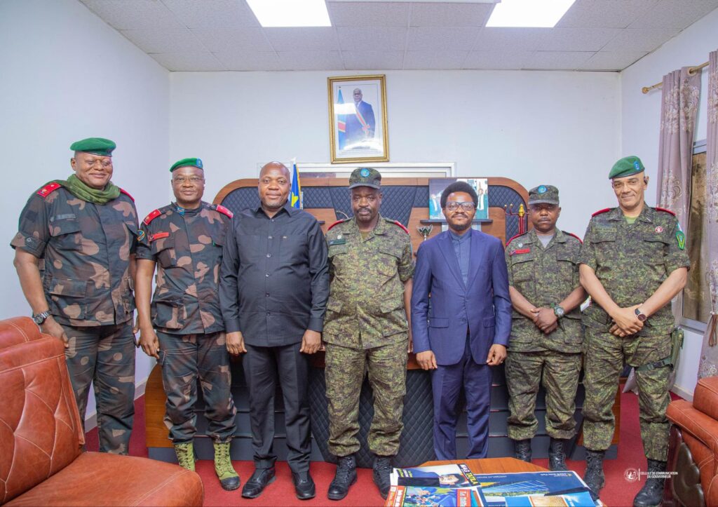 img-20260411-wa00257285760933783837148-1024x723 Grande Orientale : échanges entre les Gouverneurs du Haut-Uele et de la  Tshopo sur les questions sécuritaires et la coopération interprovinciale