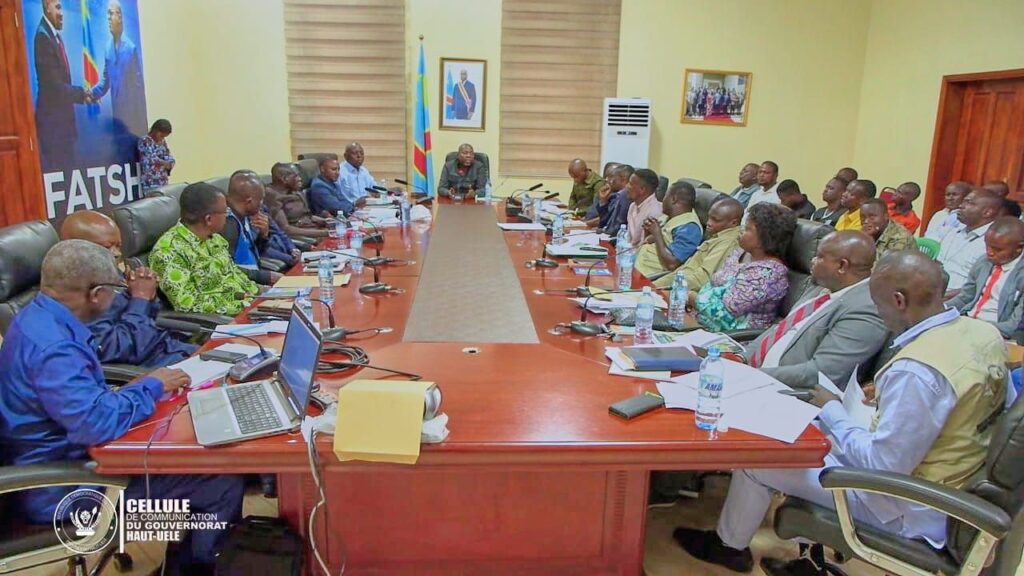 img-20260425-wa01354677881541669730639-1024x576 Haut-Uele : le gouverneur Jean Bakomito Gambu restitue les recommandations de la Conférence nationale sur les infrastructures