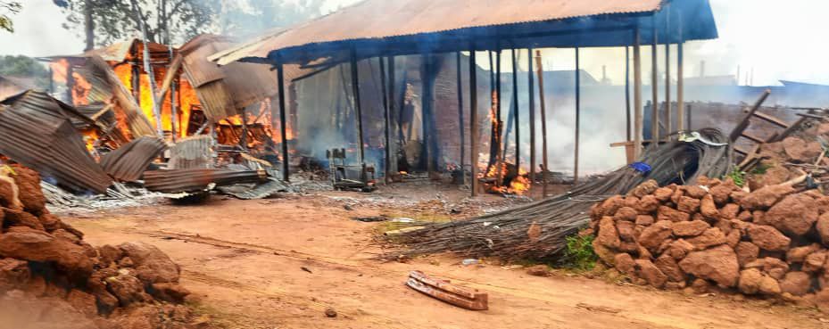 img-20260430-wa02637083246911415152331 Isiro: trois maisons consumées par un incendie à Mendambo
