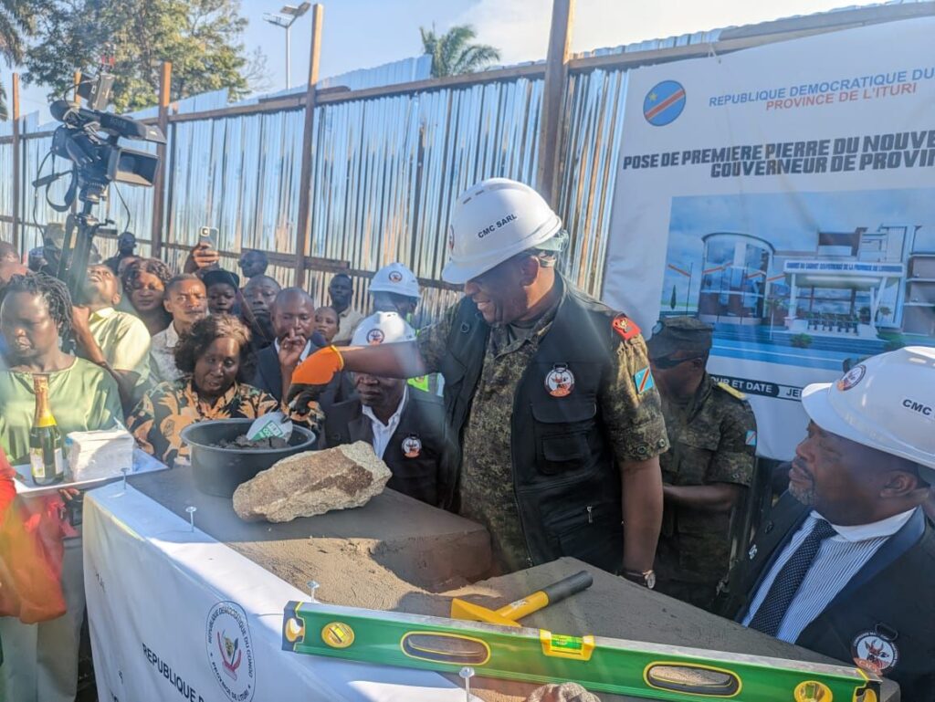 img-20260612-wa00313399709107495676725-1024x769 Ituri : le lieutenant-général Johnny Luboya pose la première pierre du nouveau cabinet du Gouverneur, un chantier exécuté par la CMC