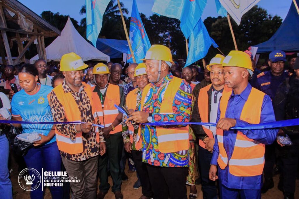 img-20260627-wa005517670067467610014660-1024x683 Haut-Uele | Faradje : après 20 ans de précarité, l'EP Ndobani renaît sous l'impulsion du Gouverneur Jean Bakomito Gambu