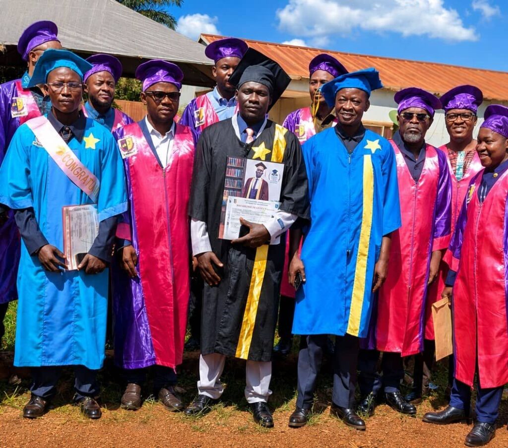 img-20260807-wa00144231005087394762199-1024x903 Watsa : l'Université CEPROMAD clôture l'année académique avec succès, célèbre la collation des grades et remet des diplômes homologués