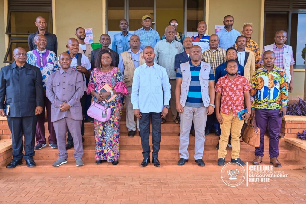 img-20260817-wa06507142974821323189397-1024x682 Haut-Uele : le Vice-Gouverneur Christophe Dara met les chefs de quartiers d’Isiro en première ligne pour briser la chaîne de transmission d'Ebola
