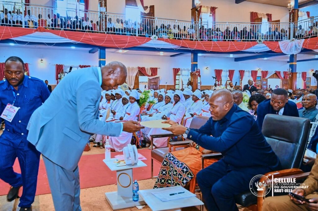 img-20260922-wa01794300747996890181505-1024x682 Isiro : le gouverneur Jean Bakomito soutient l’œuvre d’évangélisation de Maranatha avec quatre caméras et un émetteur-relais
